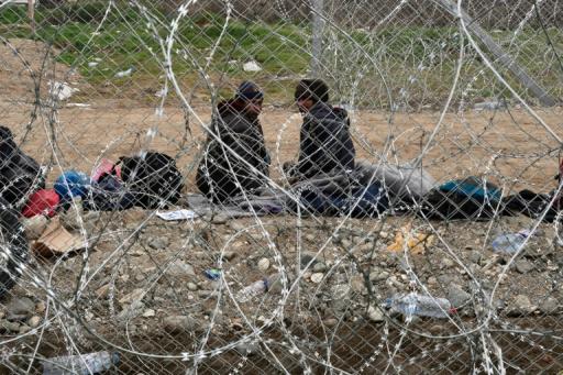 Migrations: incidents à la frontière gréco-macédonienne, l'UE divisée
