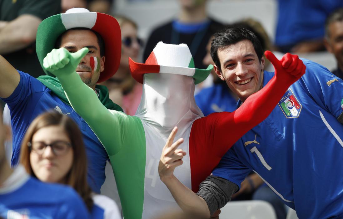 Italy fans before the match
