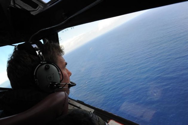 A Royal New Zealand Airforce (RNZAF) P-3K2-Orion aircraft takes part in the search for missing Malaysia Airlines flight MH370, off Perth on April 13, 2014