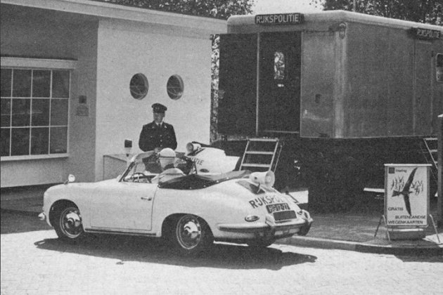 Porsche-Police-Car-4