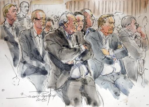 Croquis d'audience représentant Dominique Strauss-Khan et d'autres prévenus au Palais de justice de Lille