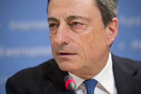 El jefe del Banco Central Europeo, Mario Draghi, en una conferencia de prensa durante la reunión anual del FMI en Washington