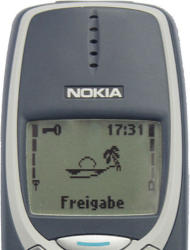 可以玩貪食蛇的NOKIA 3310，以堅固、耐用與長待機被譽為功能手機界的「神機」。（photo by 維基百科）
