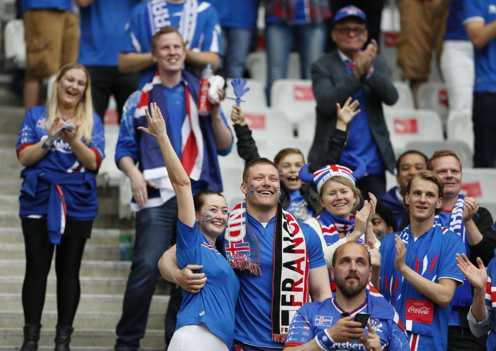 Iceland fan after proposing to his girlfriend on the big screen before the game
