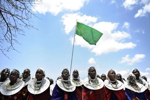 Mulheres tanzanianas da etnia Masai são vistas em Oltukai, a oeste de Arusha.