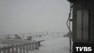 〈快訊〉​低溫+水氣！玉山06:25降雪　累積逾0.5公分