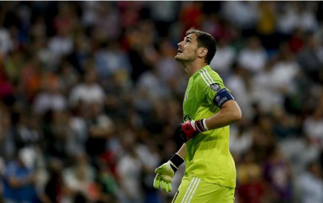 GRA527. MADRID. 16/09/2014.- El portero del Real Madrid, Iker Casillas durante el partido de la primera jornada de la fase de grupos de la Liga de Campeones que se disputan frente al Basilea hoy en el