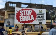(2014) Cartaz em Freetown pede a prevenção contra o Ebola