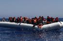 Des centaines de migrants secourus par MSF au large de la Libye