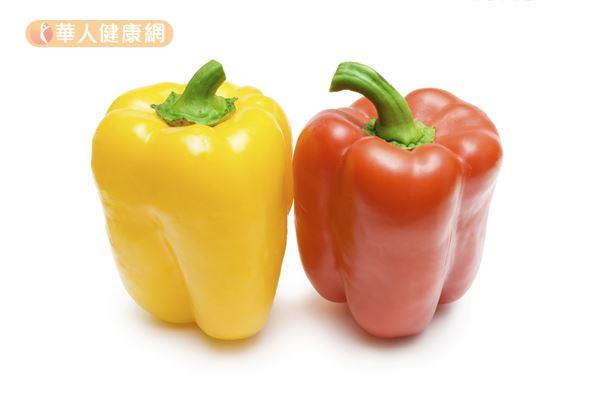 黃椒和紅椒富含β-胡蘿蔔素，可以幫助維護視力健康。