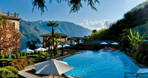 منتجعات حول العالم لا يطالها حر الصيف Flowers-Pool-at-Grand-Hotel-Tremezzo-Photo-Courtesy-of-Grand-Hotel-Tremezzo