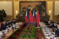 China e Filipinas assinaram 13 documentos de cooperação bilateral em Pequim