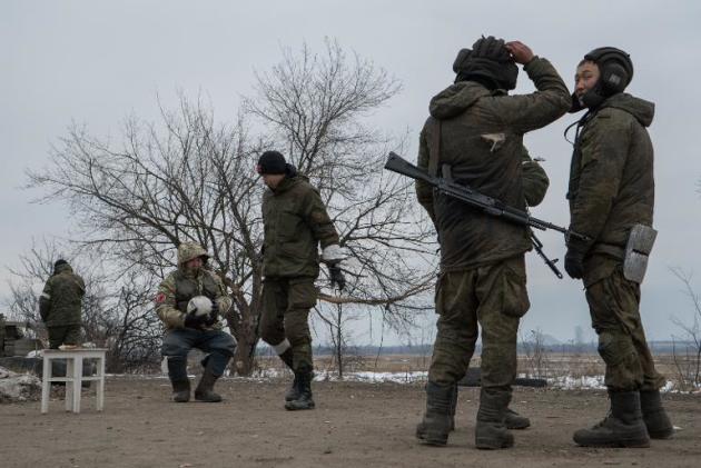 Rebels pledge prisoner exchange as Ukraine ceasefire teeters