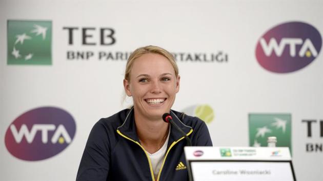 ERD04. Istanbul (Turkey), 12/07/2014.- Caroline Wozniacki of Denmark speaks during the press conference for the WTA Istanbul Cup tennis tournament in Istanbul, Turkey, 12 July 2014. (Tenis, Turquía) E