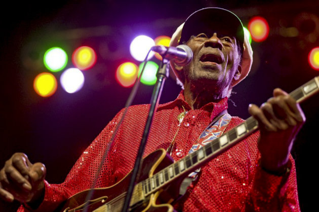 美國著名搖滾樂手Chuck Berry在密蘇里州家中逝世，終年90歲。
