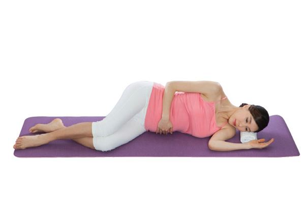 懷孕後期腹部常有拉扯感？做3瑜珈動作舒緩