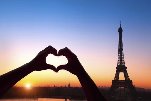 #RealTravel: This Couple Met and Fell In Love in Paris