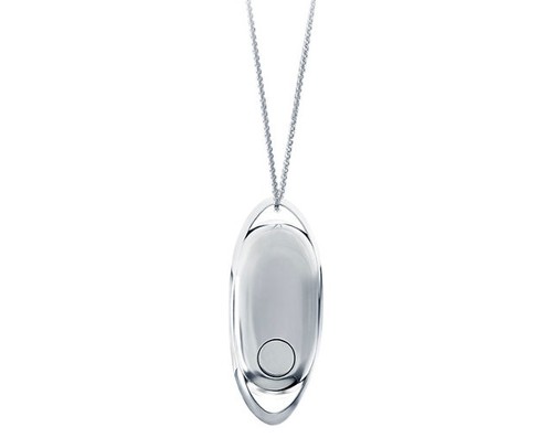 This Necklace Fakes a Phone Call to Help Women Escape Unwanted Attention