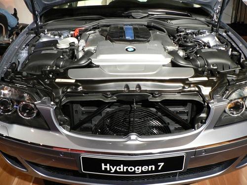 The Hydrogen Car May Be Making a Comeback