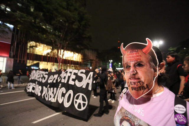 Estudantes protestam contra cortes na Educação (Foto: Fabio Vieira/FotoRua/NurPhoto via Getty Images)