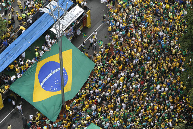 Protesto pedindo impeachment de Dilma Rousseff em São Paulo, março de 2016. Foto: AP/Andre Penner
