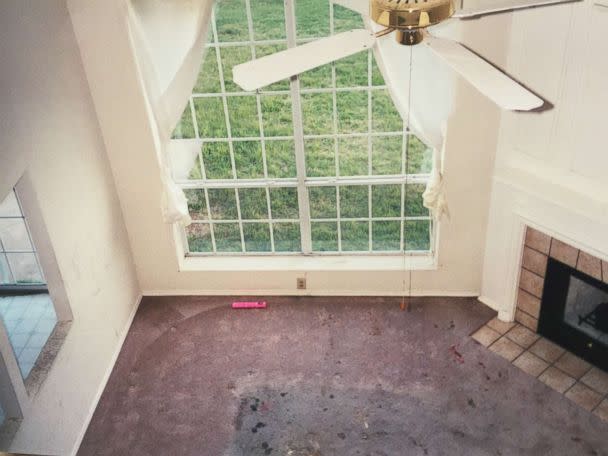 PHOTO: The current owner of the Fort Worth home where the Turpins lived with their now-adult children shows a filthy interior when they bought it 18 years ago. (Obtained by ABC News)