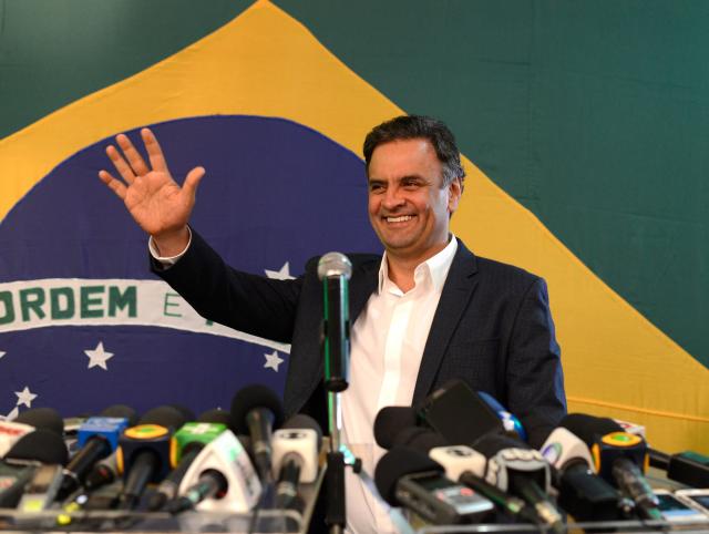 Imagem do PSDB está abalada com a opinião pública por manter Aécio Neves em seus quadros.
