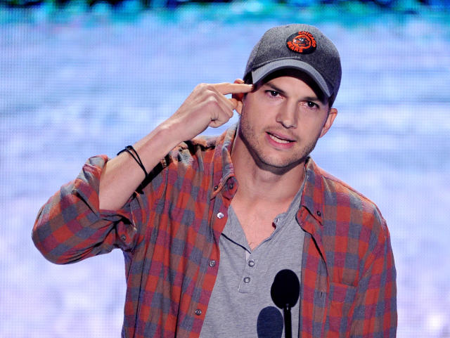 Ashton Kutcher at the Teen Choice Awards 2013 at the Gibson Amphitheatre on August 11, 2013 in Universal City, California. (Photo: Getty)