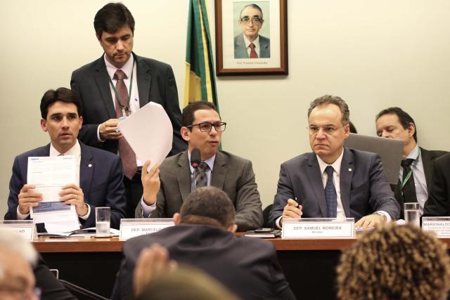 Marcelo Ramos (presidente) e Samuel Moreira (relator) durante audiência pública sobre a Reforma da Previdência na Câmara. (Foto: Fátima Meira/Futura Press)