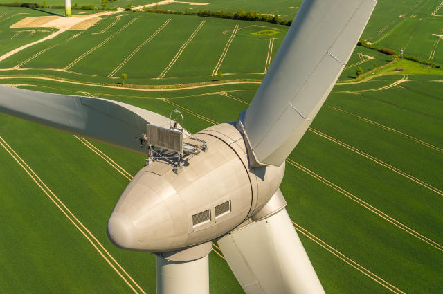 Paradójicamente, el sector de las energías renovables es el que más necesita y utiliza el hexafluoruro de azufre. Foto: Getty Images. 