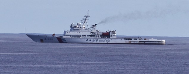 The towed pinger locator behind the Australian Defence Vessel Ocean Shield in the southern Indian Ocean (REUTERS/CNSphoto)