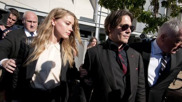Johnny Depp allegedly accuses his ex-wife Amber Heard of Blackmailing him! 6