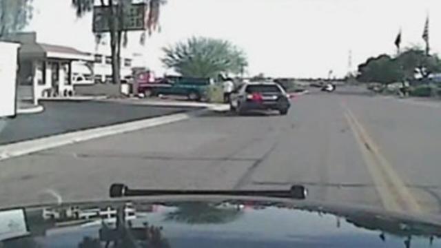 Video shows Arizona officer ramming into robbery suspect - Yahoo News