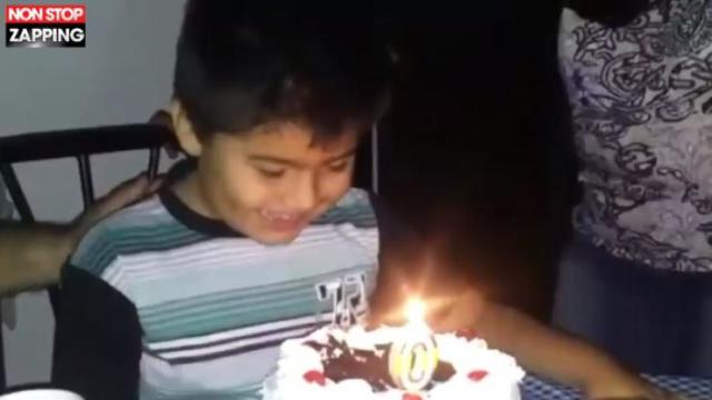 Chili Un Enfant Mange Son Gateau D Anniversaire Mais Oublie La Bougie Video