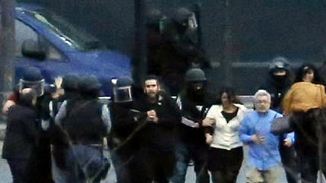 Watch: Hostages helped from Paris grocery store